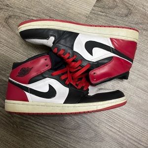 Air Jordan 1 love pack